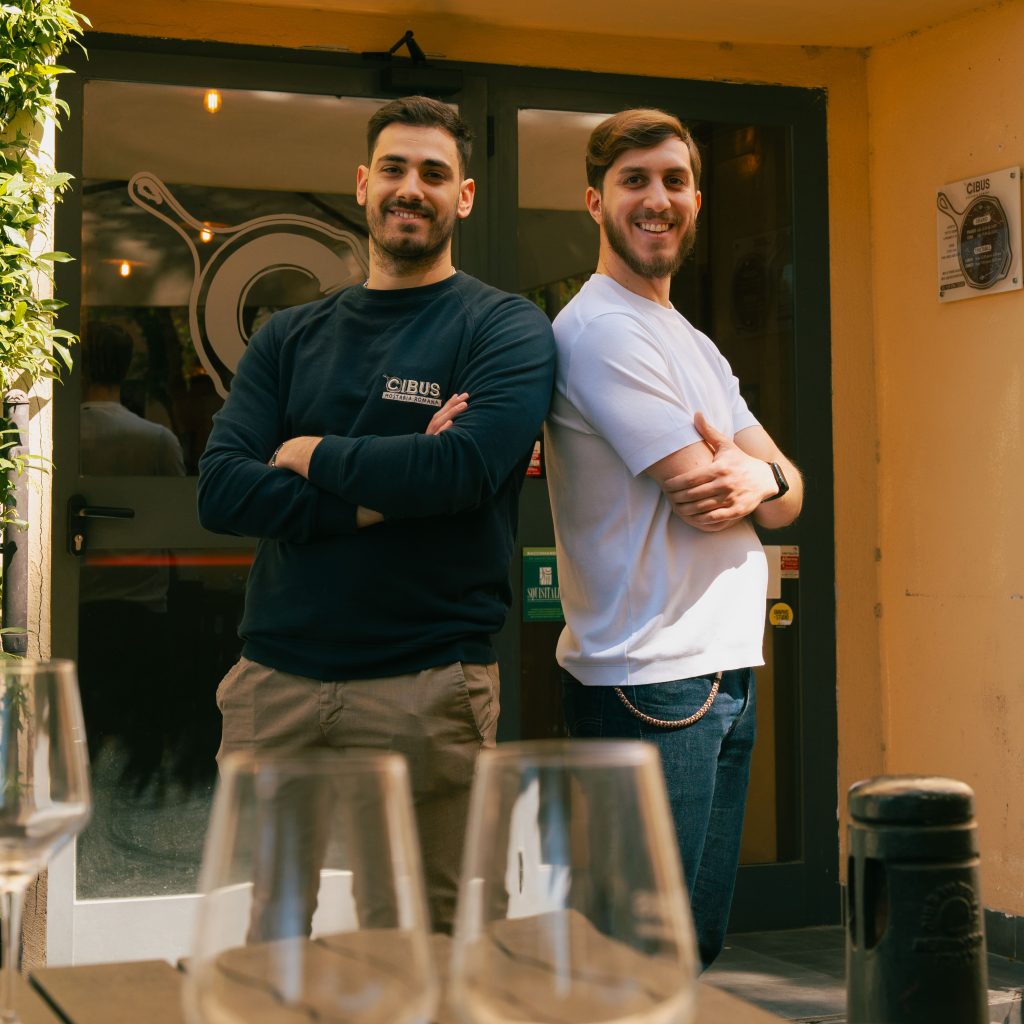 I gestori del ristorante di cucina romana a civitavecchia Cibus: Alessandro e Riccardo